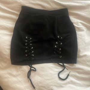 Black velvet skirt with ties